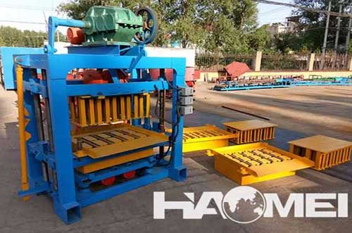 China fully automatic concrete block making machine