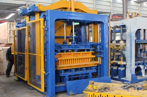 automatic interlocking brick machine