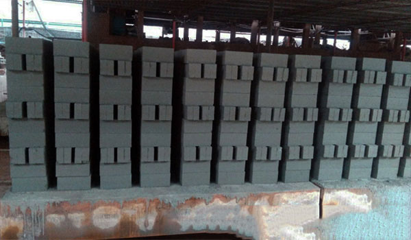 Iron fine powder brick pressing equipment, which molding machine to choose?